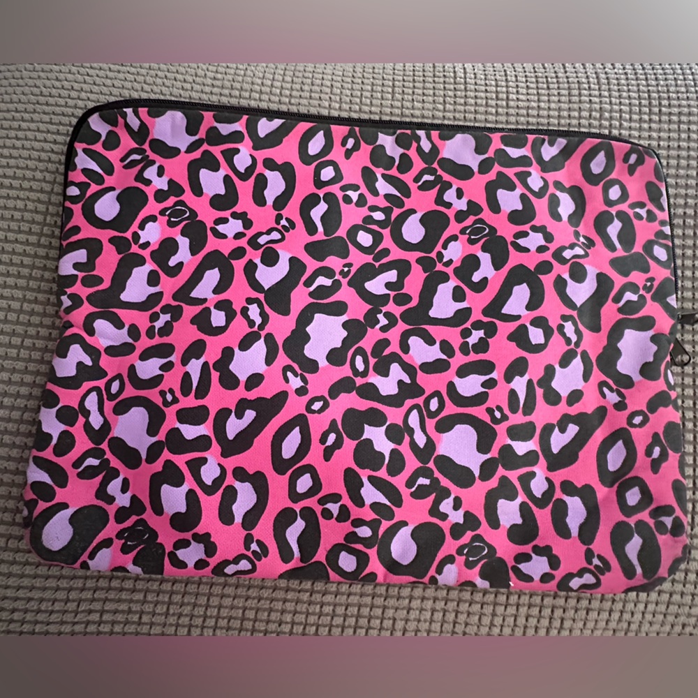 Pink and Purple Leopard Print Laptop/Tablet Case.